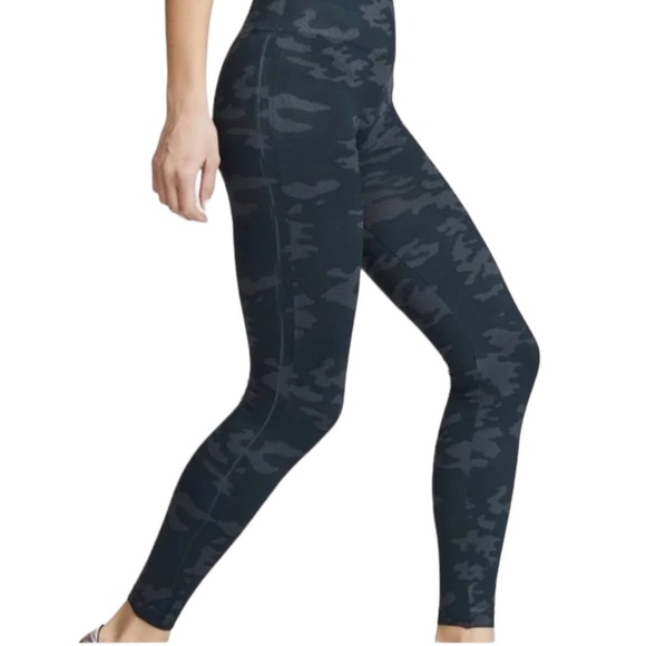 SPANX Look at Me Now Leggings - Green Camo Size Large - Picture 1 of 8